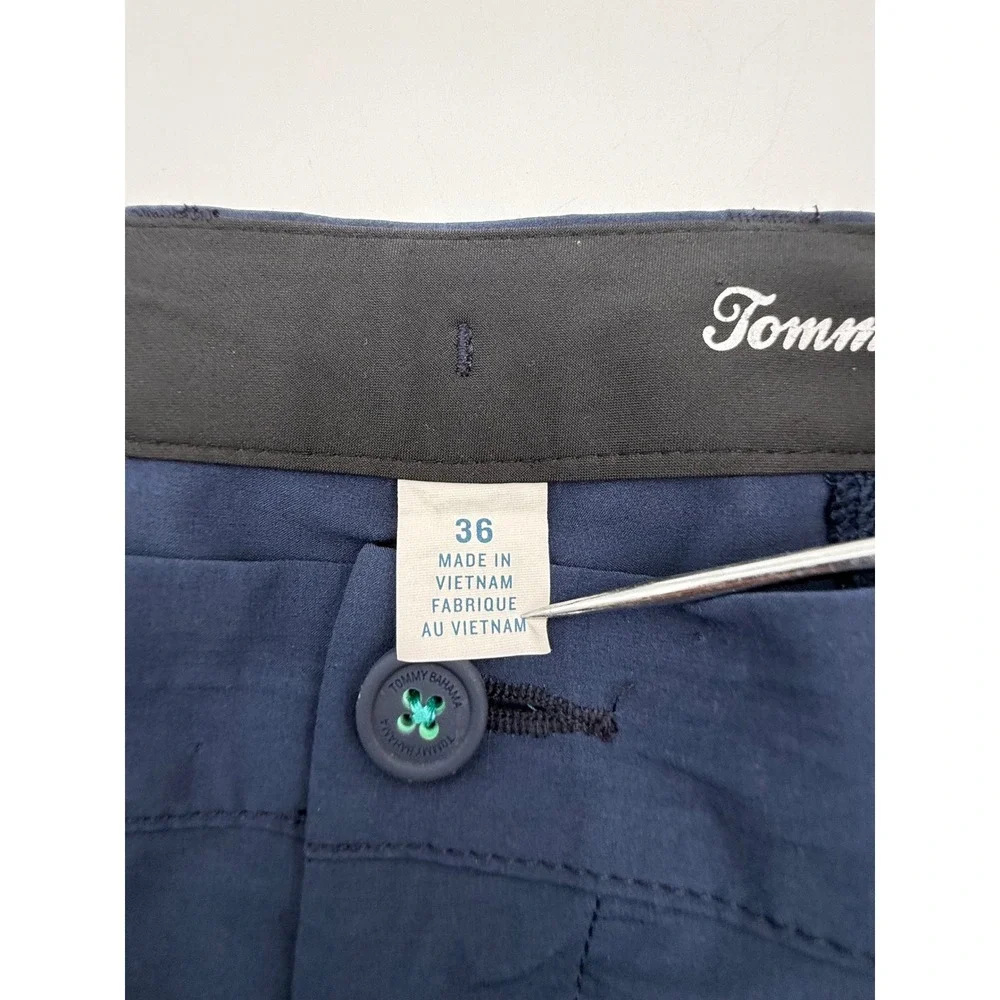 Tommy Bahama IslandZone Mens Size 36 Navy Blue Cargo Performance Golf Shorts
